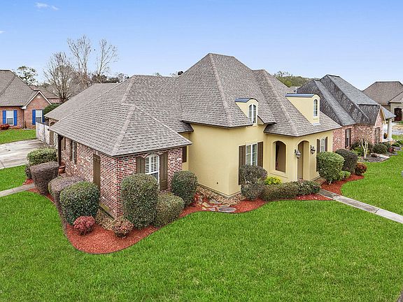 2nd image of 511 Cypress Cv