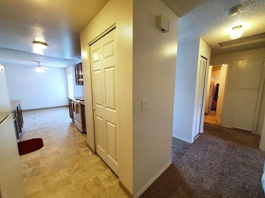Meadow Ridge Apartments — Photo 3