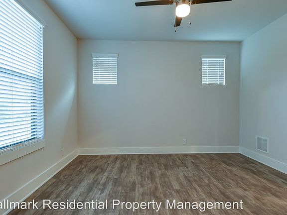 5th image of 200 Melrose Pl #100