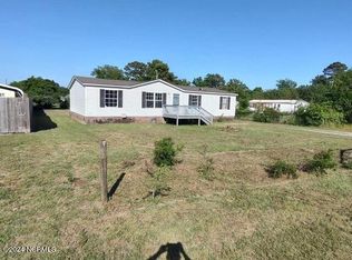 100 Maready Ln, Hubert, NC 28539