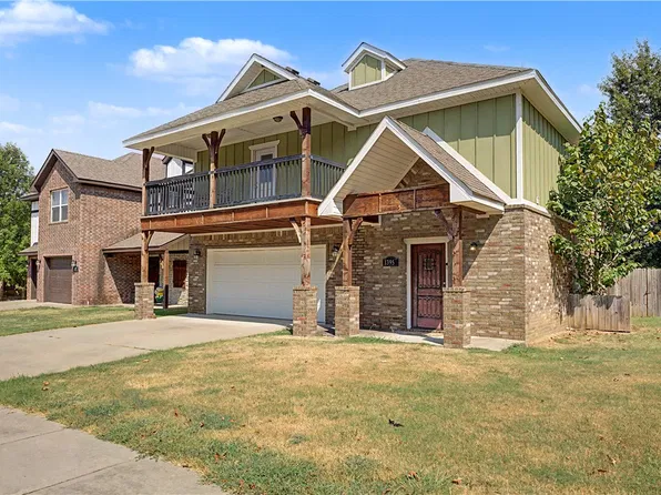 1395 N Sicily Ln, Fayetteville, AR 72704