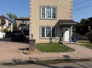 1128 Farm Rd #1, Secaucus, NJ 07094
