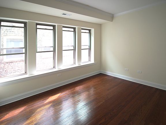 4th image of 4940 N Kimball Ave APT 1