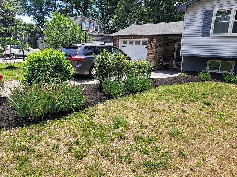 605 Kensington Ave — Photo 1
