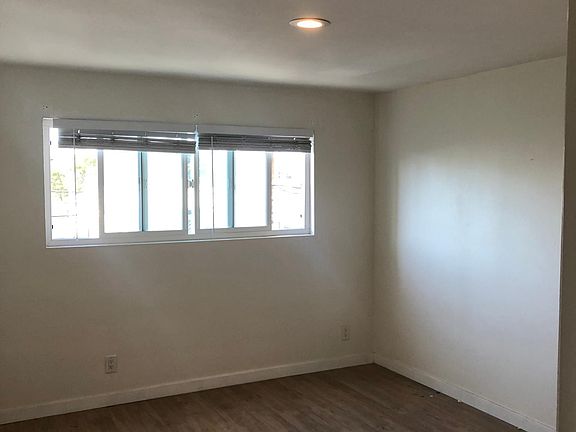4th image of 17 28th Ave APT 205