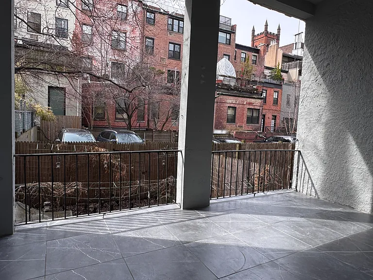 414 W 22nd St #7 — Photo 12