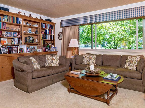 5th image of 1811 Deerwood Cir