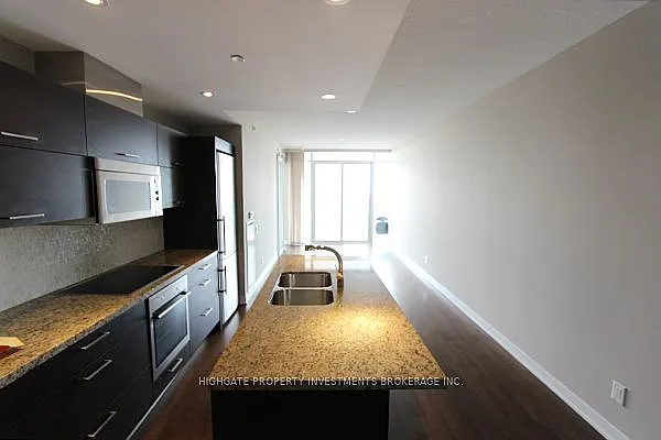 90 Park Lawn Rd #1007 — Photo 4