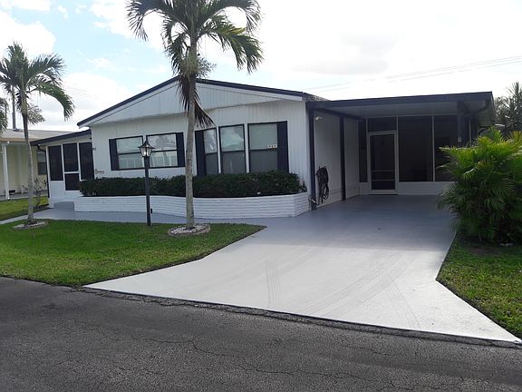 3rd image of 812 Sun Ray Ct