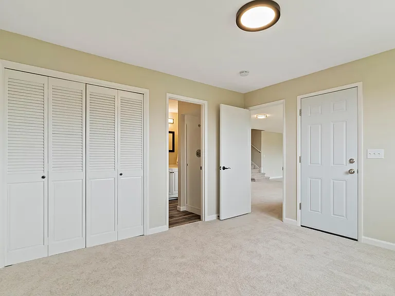 2615 E McLoughlin Blvd — Photo 18