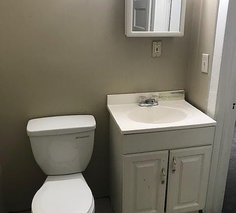 5th image of 4139 Forest Ave