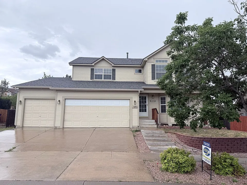 7492 Amberly Dr