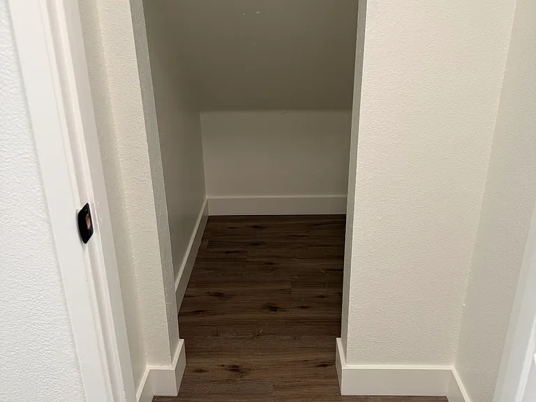 1828 Monserrat Way — Photo 33