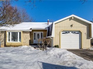 20 Royal Orchard Dr, Kitchener, ON N2N1J6