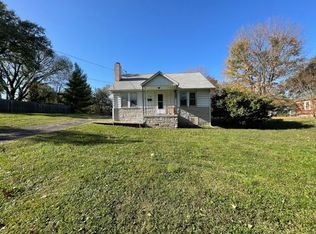 3334 Hillcrest Dr, Kingsport, TN 37664