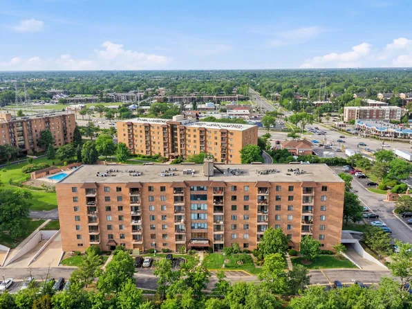 1777 W Crystal Ln Unit 602, Mount Prospect, IL 60056