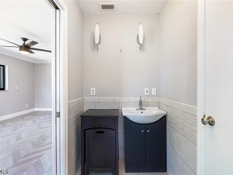3933 E River Dr — Photo 12
