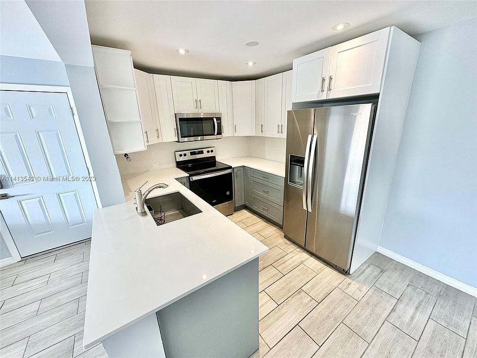 1st image of 251 Palm Cir W #30