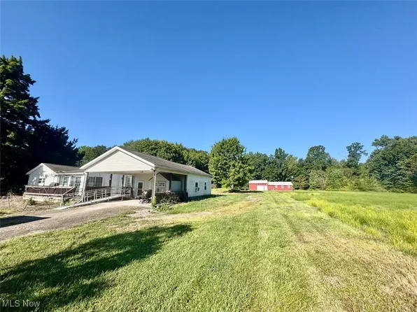 3595 McClintocksburg Rd, Diamond, OH 44412
