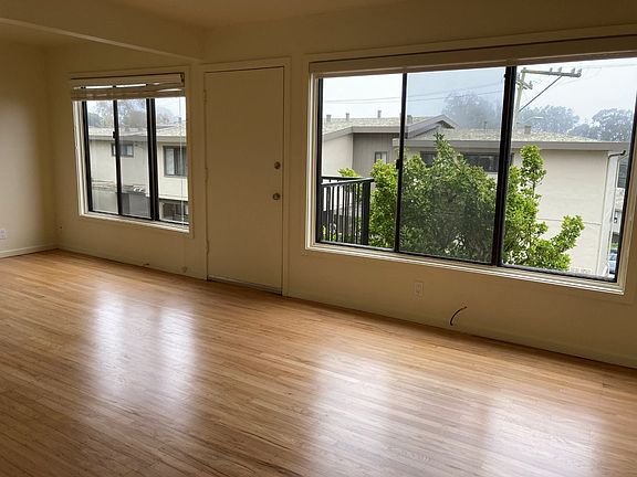 2nd image of 1532 Pershing Dr APT A