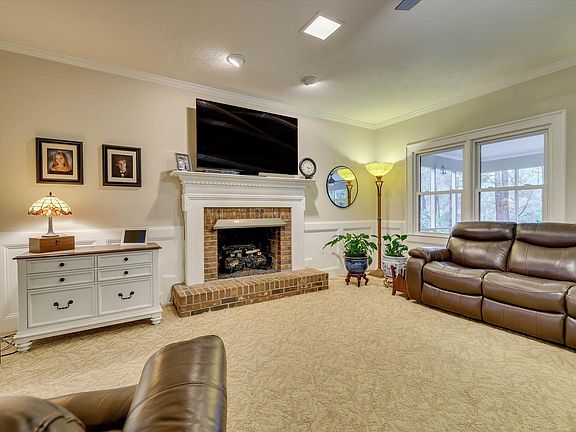 5th image of 283 Willow Lake Dr