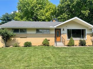 10296 N Church Dr, Parma Heights, OH 44130