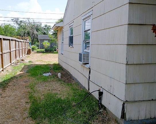 5th image of 13362 Emporia St