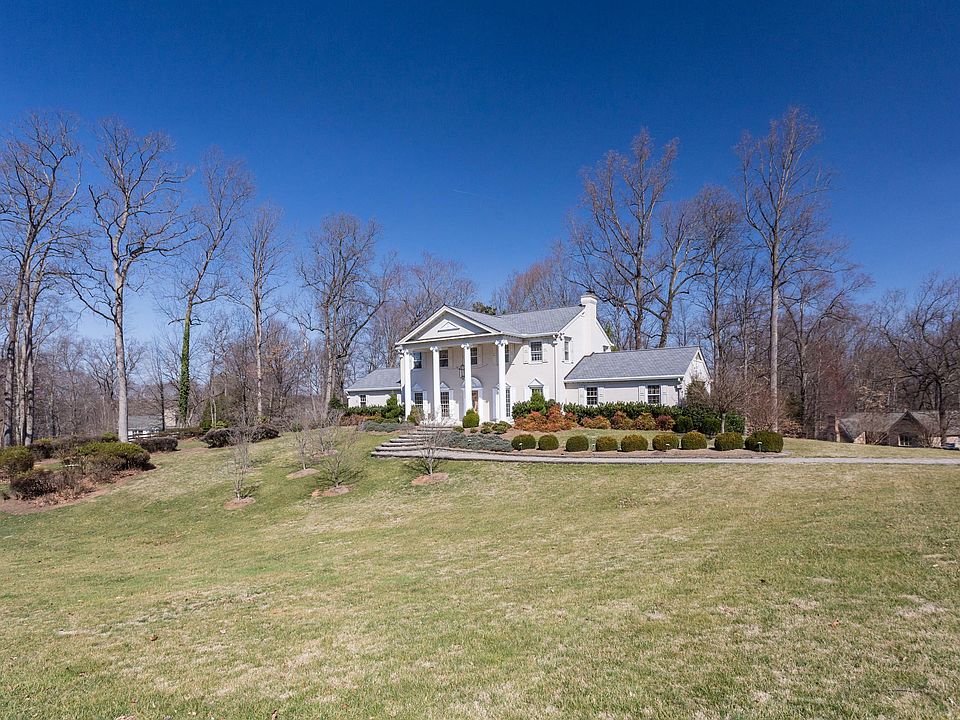 1st image of 7001 Green Oak Dr