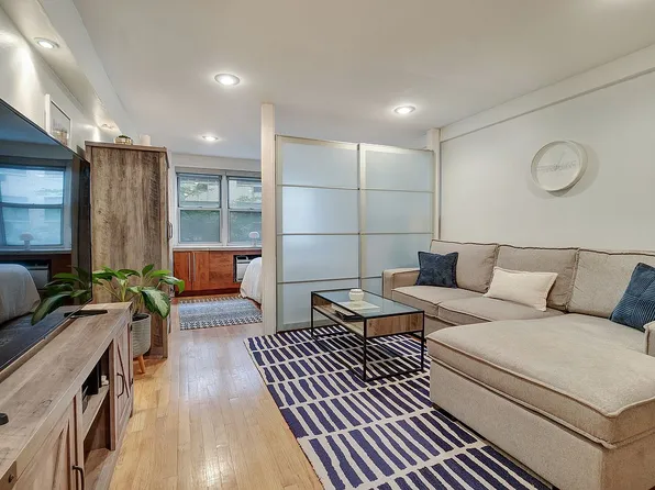 321 E 45th St APT 4H, New York, NY 10017