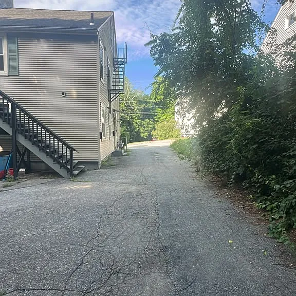 Anthony St — Photo 21