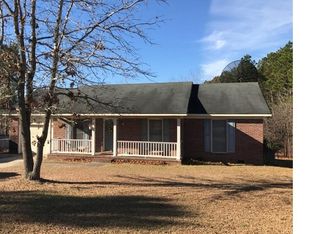 105 Greeley Cir, Spring Lake, NC 28390