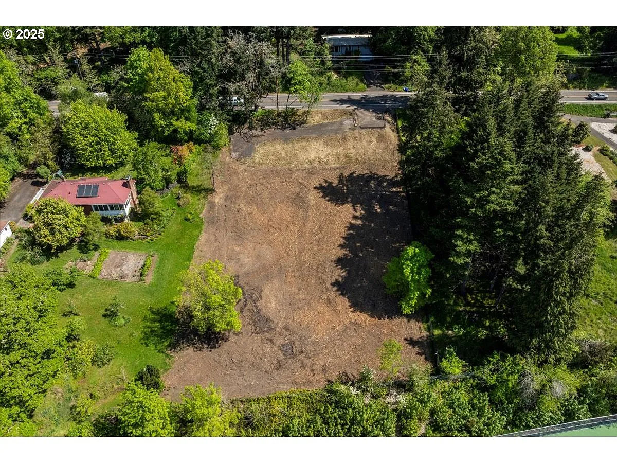 16855 SE Oatfield Rd photo 1