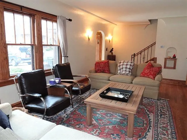 1213 W Oklahoma St — Photo 4