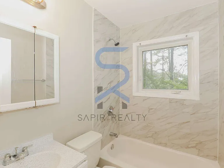 166 Anderson Ave NW #B13 — Photo 10
