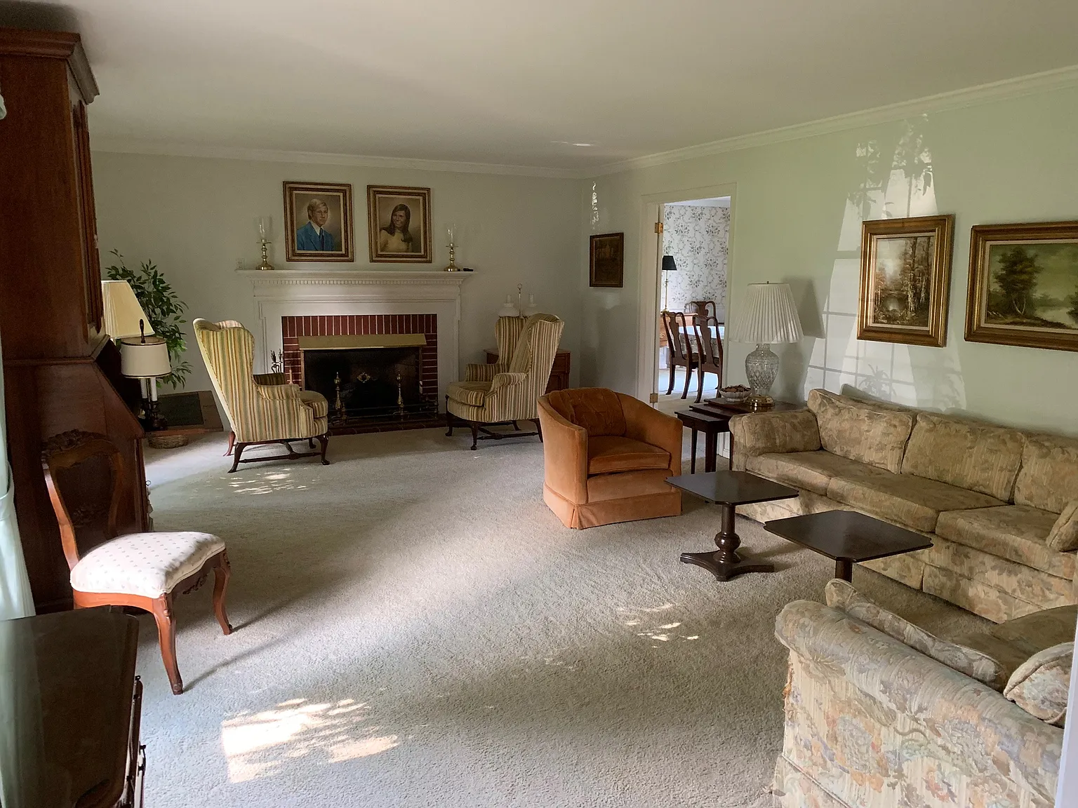 131 Eaton Dr photo 1