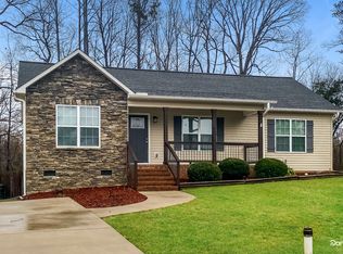 18 Brandy Wine Dr, Thomasville, NC 27360