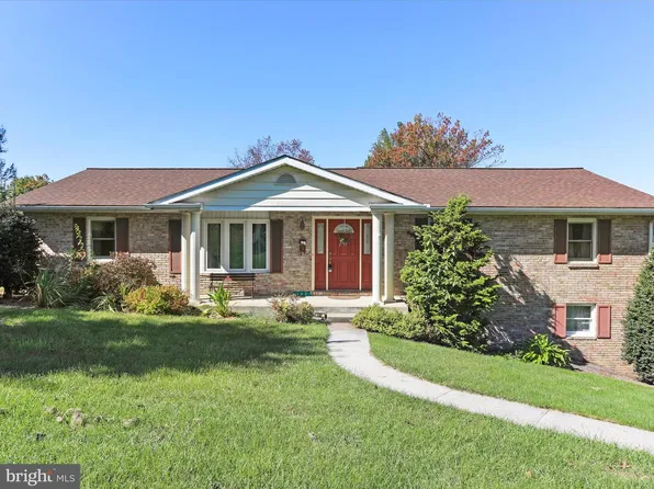 162 Briar Ridge Dr, Waynesboro, PA 17268