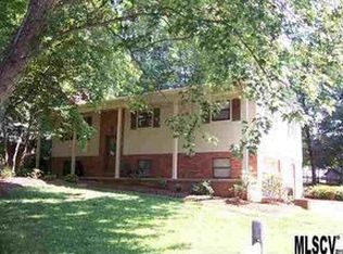 3450 Yorkland Dr, Hickory, NC 28601