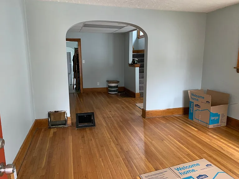 2631 Elmwood St — Photo 2