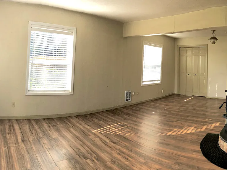 2678 Drift Creek Rd NE — Photo 5