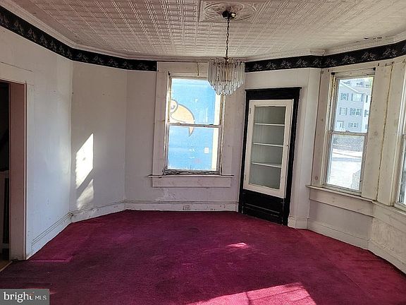 3rd image of 501 Sheridan Ave