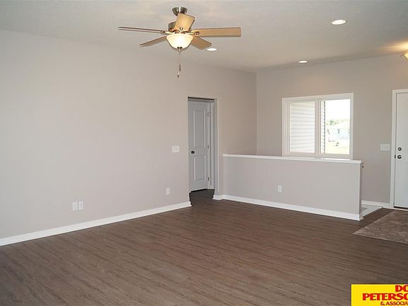 3rd image of 3337 N Armour Dr