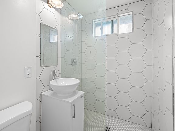2nd image of 1940-48 N 31st St #1946