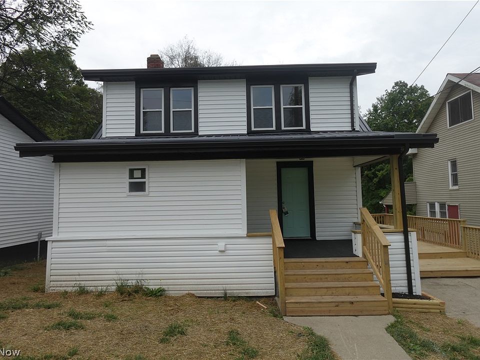 1st image of 215 Isabelle St