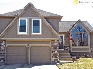 6439 Chouteau St, Shawnee, KS 66226