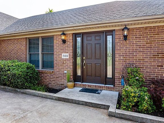 3rd image of 508 Pinehurst Cir
