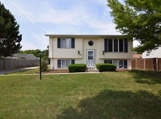 6447 N 104th St, Milwaukee, WI 53224