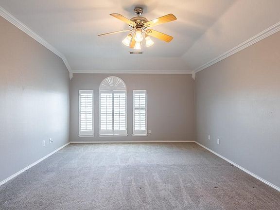 4th image of 9833 Maryville Ln