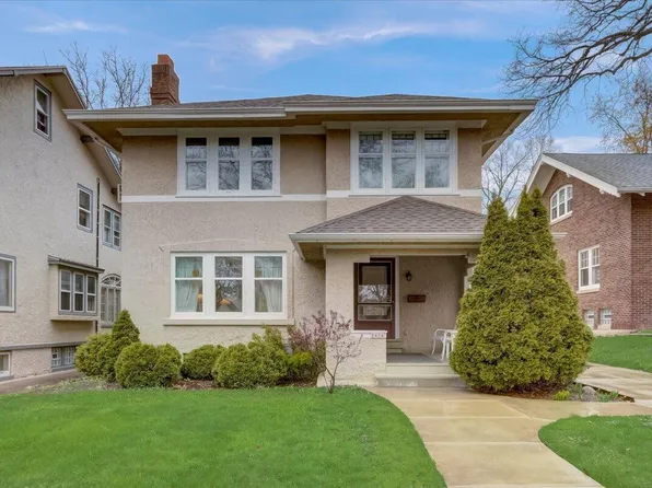 2424 East Menlo BOULEVARD, Shorewood, WI 53211