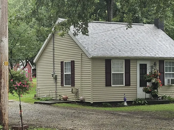 3430 Maple Ave, Kalamazoo, MI 49048